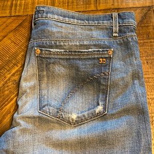 Joes jeans distressed jeans size 31